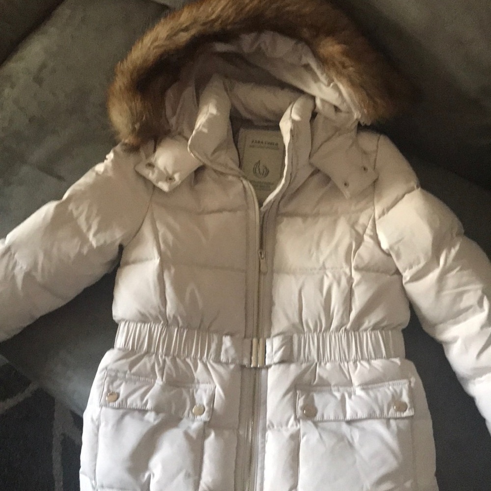 Puffy coat with furry hood